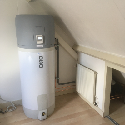 Heet water systeem bij woning in Maurik