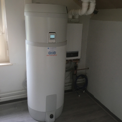 Woning Tiel voorzien van heetwatersysteem